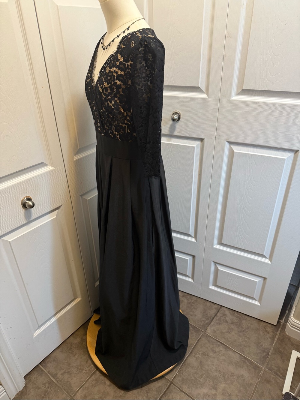 Eliza J Black Lace Bodice Long Sleeve Maxi Dress - Picture 10 of 11